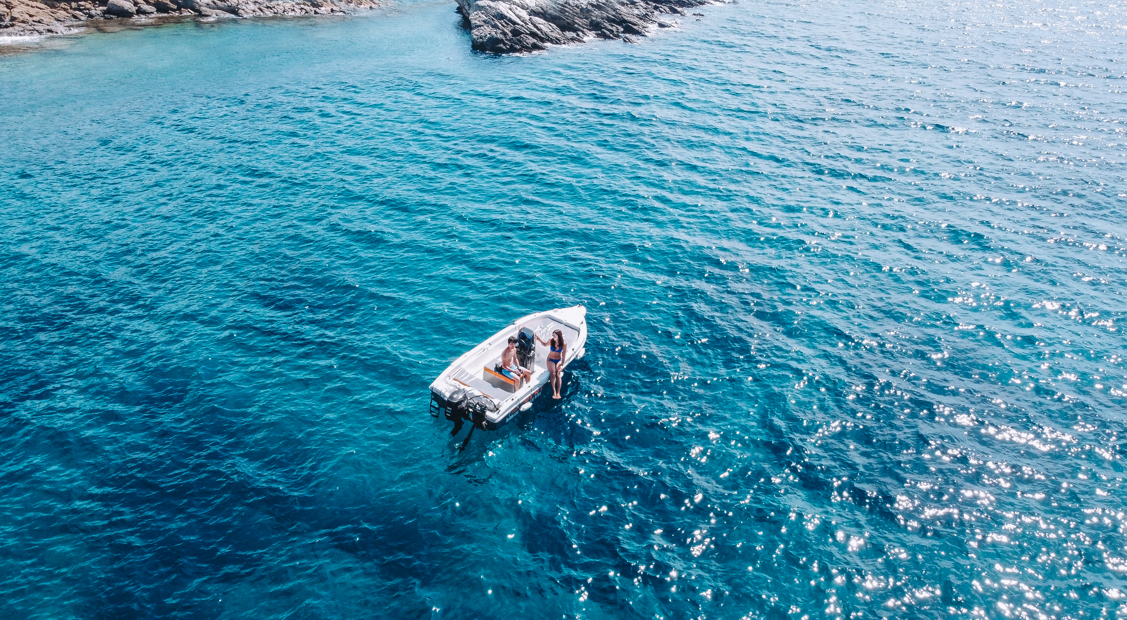 complete guide to island hopping in Ios and Paros
